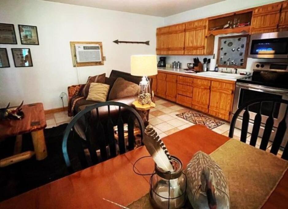 The Hideaway At Bear Mountain Log Cabins Юрика Спрингс Экстерьер фото