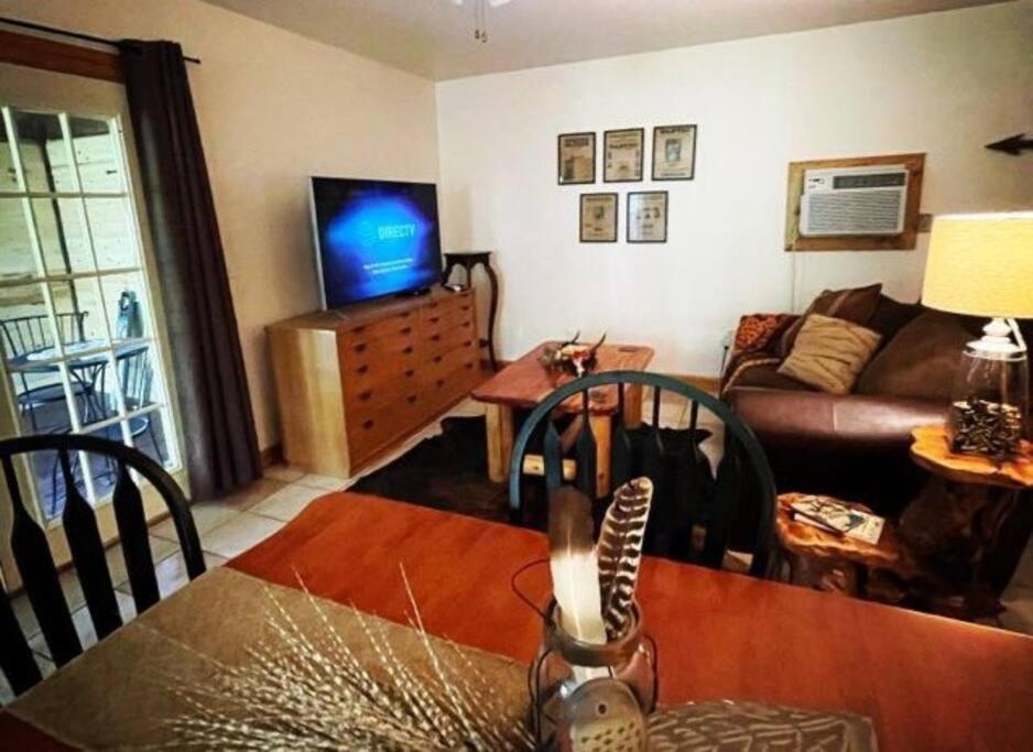 The Hideaway At Bear Mountain Log Cabins Юрика Спрингс Экстерьер фото